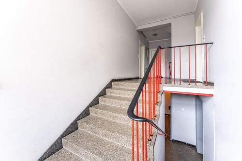 Hausflur - Etagenwohnung mit 188,50 m&sup2; in Krefeld zum Kaufen