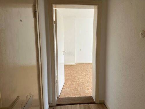 Flur - 2 Zimmer Etagenwohnung zur Miete in Kiel
