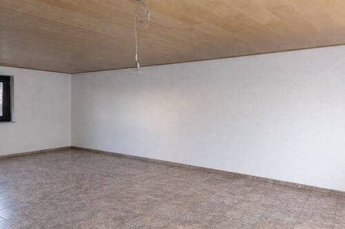Wohnzimmer - Einfamilienhaus mit 244,00 m&sup2; in Kaiserslautern zum Kaufen