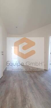 Bsp. Flurbereich - Einziehen & Wohlfühlen - moderner Neubau in Pirna!