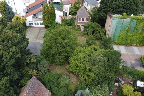 Grundstücksansicht - 1 Zimmer Mehrfamilienhaus, Wohnhaus zum Kaufen in Borna