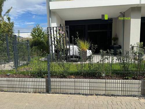 Terrasse zur Straße - ZUG UM ZUG ins neue Zuhause. Barrierearme 3-Zimmer-Wohnung im EG mit Stellplatz in Eschweiler