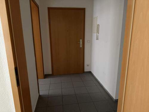 Flurbereich - 2 Zimmer Etagenwohnung zur Miete in Halle
