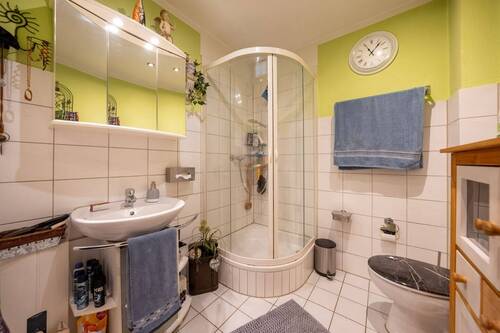 Badezimmer EG vorne - 