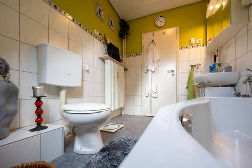 Badezimmer OG vorne - 