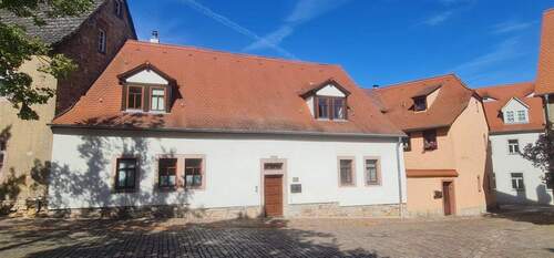 Hausansicht - Charmantes Reihenmittelhaus in der historischen Altstadt von Querfurt mit Burgblick