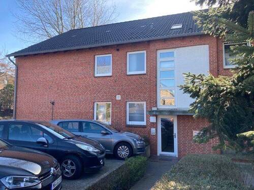 Haupteingang - 3 Zimmer Etagenwohnung zum Kaufen in Husum