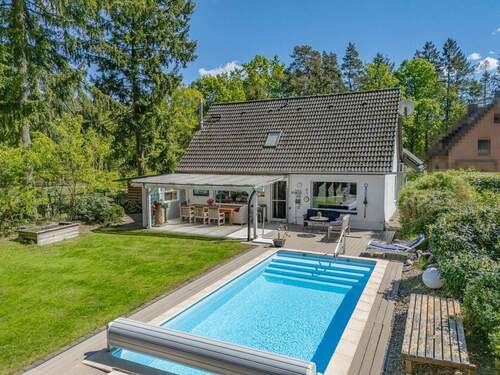 Garten und Pool - 