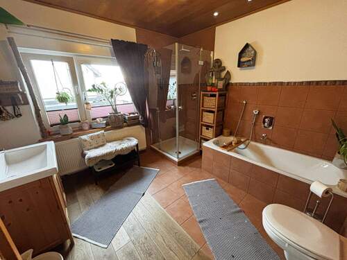 Badezimmer 1.OG Maisonette-Wohnung Nr.6 - 