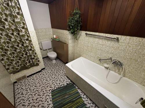 Badezimmer EG, Nr.6 - 