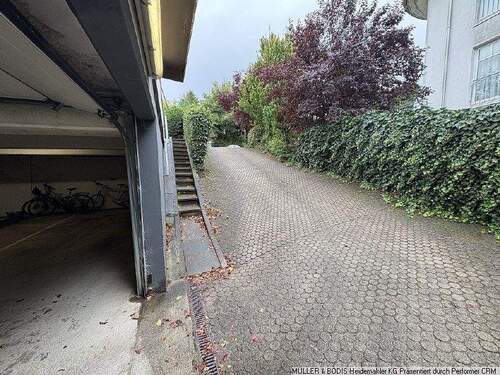 Tiefgarageneinfahrt - 