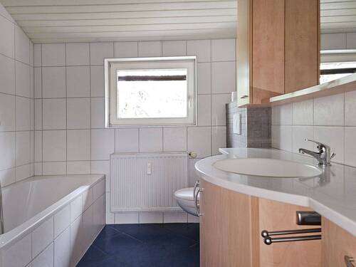 Badezimmer - 5 Zimmer Reihenmittelhaus zum Kaufen in Wiesloch