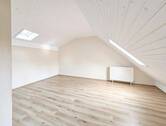 Bsp. DG renoviert (KI) - 5 Zimmer Reihenmittelhaus in Wiesloch