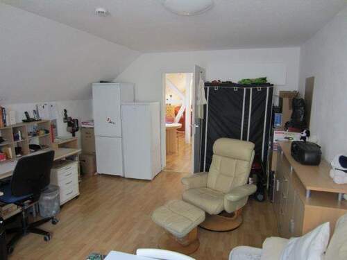 BLICK IN DAS ARBEITS / KINDER / GÄSTEZIMMER - 