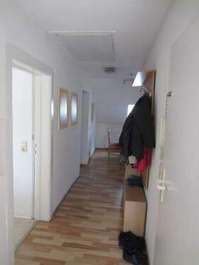BLICK VOM WOHNUNGSEINEING IN DIE DIELE - 