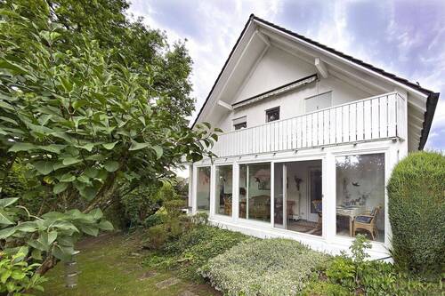 der östliche Wintergarten - 7 Zimmer Einfamilienhaus zum Kaufen in Landshut