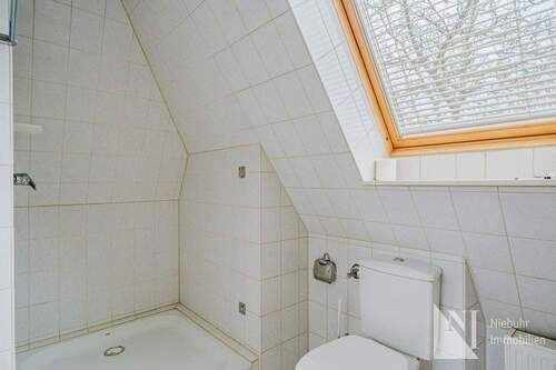 Badezimmer im DG - 