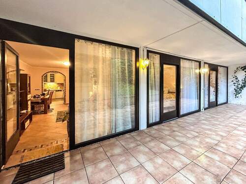 Durchgängige Terrasse im Erdgeschoss - 