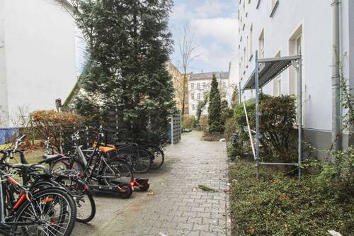 Hinterhof - 