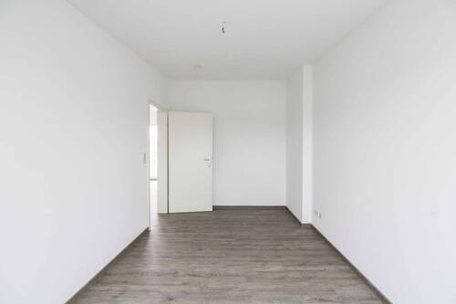 Schlafzimmer mit Tür - 