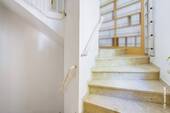 Treppenhaus 1. OG zum 2. OG - 