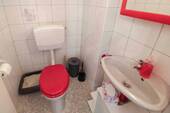 WC - 