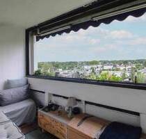 Attraktive 3-Zimmer Eigentumswohnung in Königsbrunn mit Loggia und Garage