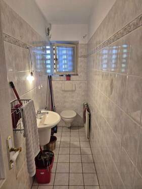 WC - 