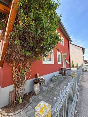 Ansicht vor dem Haus - 