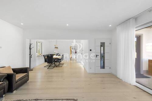 Wohn-Esszimmer Ansicht 2 - 6 Zimmer Einfamilienhaus zum Kaufen in Schwandorf