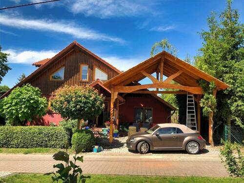 Hausansicht - Charmantes EFH: Offene Raumgestaltung mit moderner Technik !