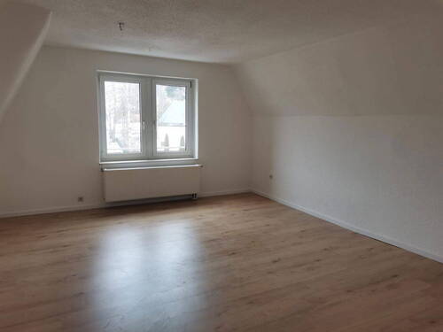 Wohnzimmer - Großzügige 2-Raum-Wohnung, hell+freundlich, 2.OG ca. 71 m²