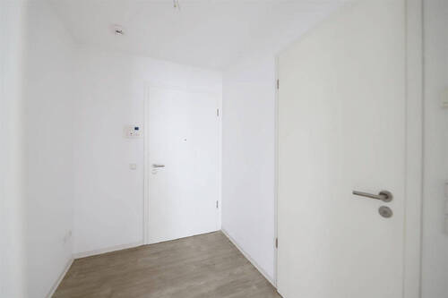 Diele - 2 Zimmer Etagenwohnung zum Kaufen in Lage