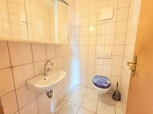 separates WC - 