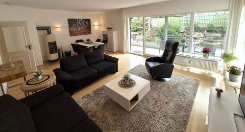 Wohnzimmer - moderne Eigentumswohnung mit riesen Südbalkon in Velbert-Langenberg
