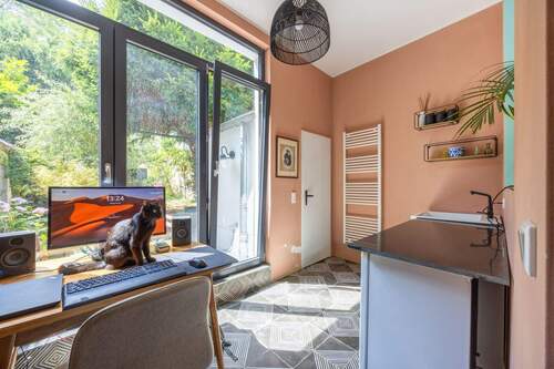 Studio (EG) - 