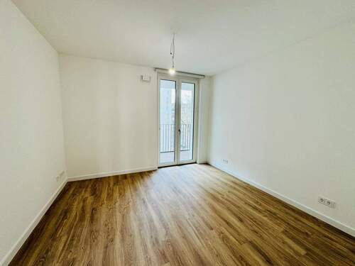 Zimmer 2 - Etagenwohnung mit 93,50 m² in Berlin zur Miete