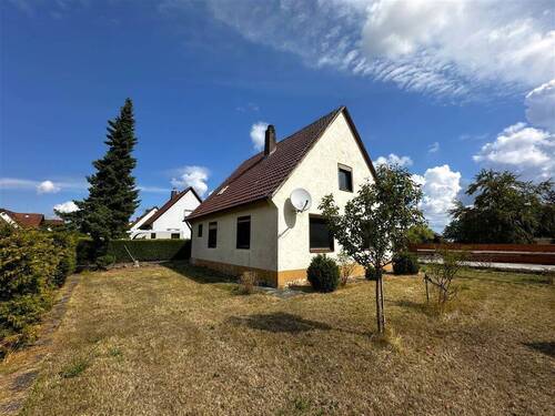 Ansicht - Charmantes Einfamilienhaus sucht handwerklich begabte Käufer