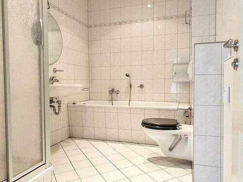 Badezimmer - 2 Zimmer Etagenwohnung in Chemnitz