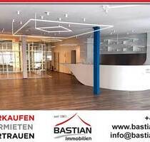 Sichtbar. Stilvoll. Vielseitig: modernisiertes Ladenlokal mit Büros & Lagerraum-Viernheim Zentrum