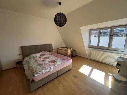 Schlafzimmer - 3 Zimmer Etagenwohnung zur Miete in Herrenberg