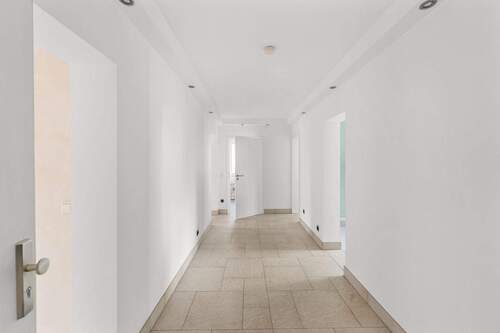 Flur WE 1 - 4 Zimmer Mehrfamilienhaus, Wohnhaus in Düsseldorf