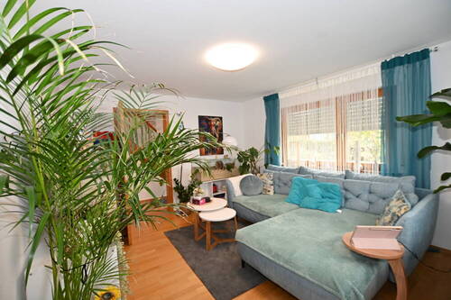 Wohnzimmer - Reihenendhaus mit 100,00 m² in Ravensburg zum Kaufen