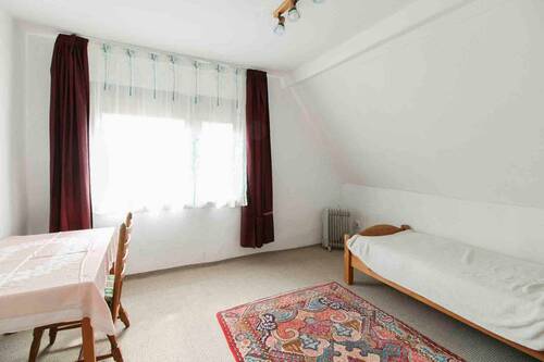Schlafzimmer - Einfamilienhaus mit 207,00 m² in Delligsen zum Kaufen