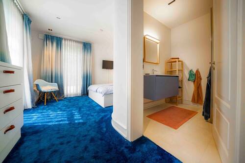 Schlafzimmer mit Duschbad - 