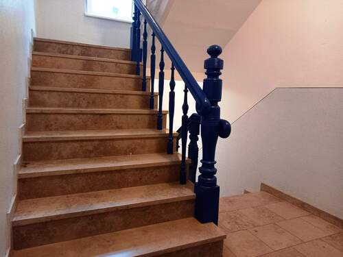 Treppenhaus Erdgeschoss - 3 Zimmer Etagenwohnung in Erfurt