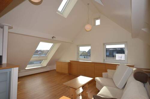 Lichtdurchfluteter Wohnraum - 2 Zimmer Etagenwohnung zur Miete in Neumarkt in der Oberpfalz