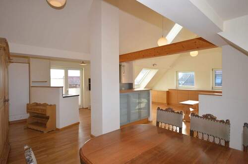 Offener Koch-Wohn-Essbereich - 2 Zimmer Etagenwohnung in Neumarkt in der Oberpfalz