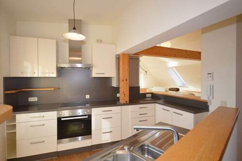 Einbauküche inklusive - Etagenwohnung mit 71,80 m² in Neumarkt in der Oberpfalz zur Miete