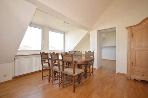 Platz für Essecke - 